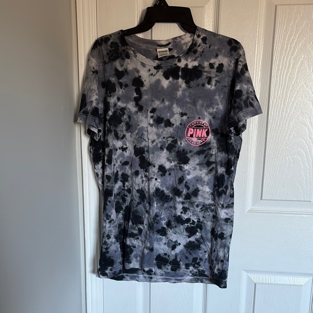 PINK Victoria's Secret Black and Gray Tie-Dye Short Sleeve Tee